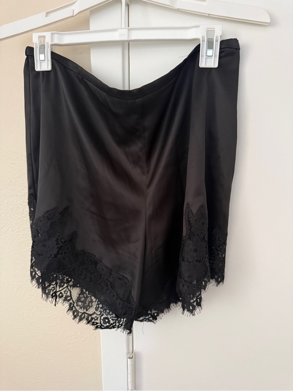 Reformation Lace Shorts - Picture 3 of 3